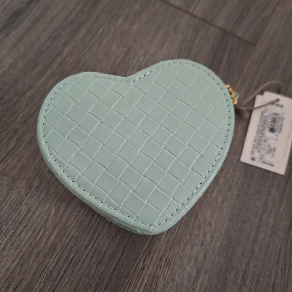 Heart-Shaped Mint Green Woven Jewelry Box With Zipper NWT - Picture 6 of 6